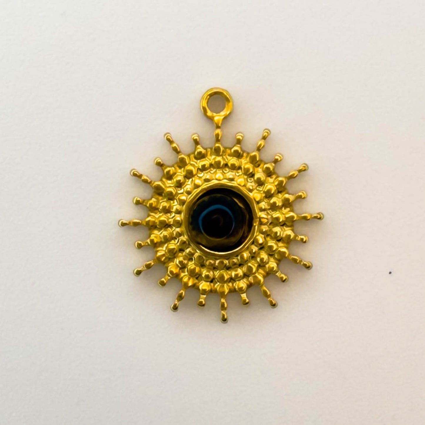 LYVANLIPersonalized Stainless Steel 3D Sun Heart Pendant - Vintage Retro Engravable Charm for DIY Necklaces, Jewelry Findings, Wholesale Bulk