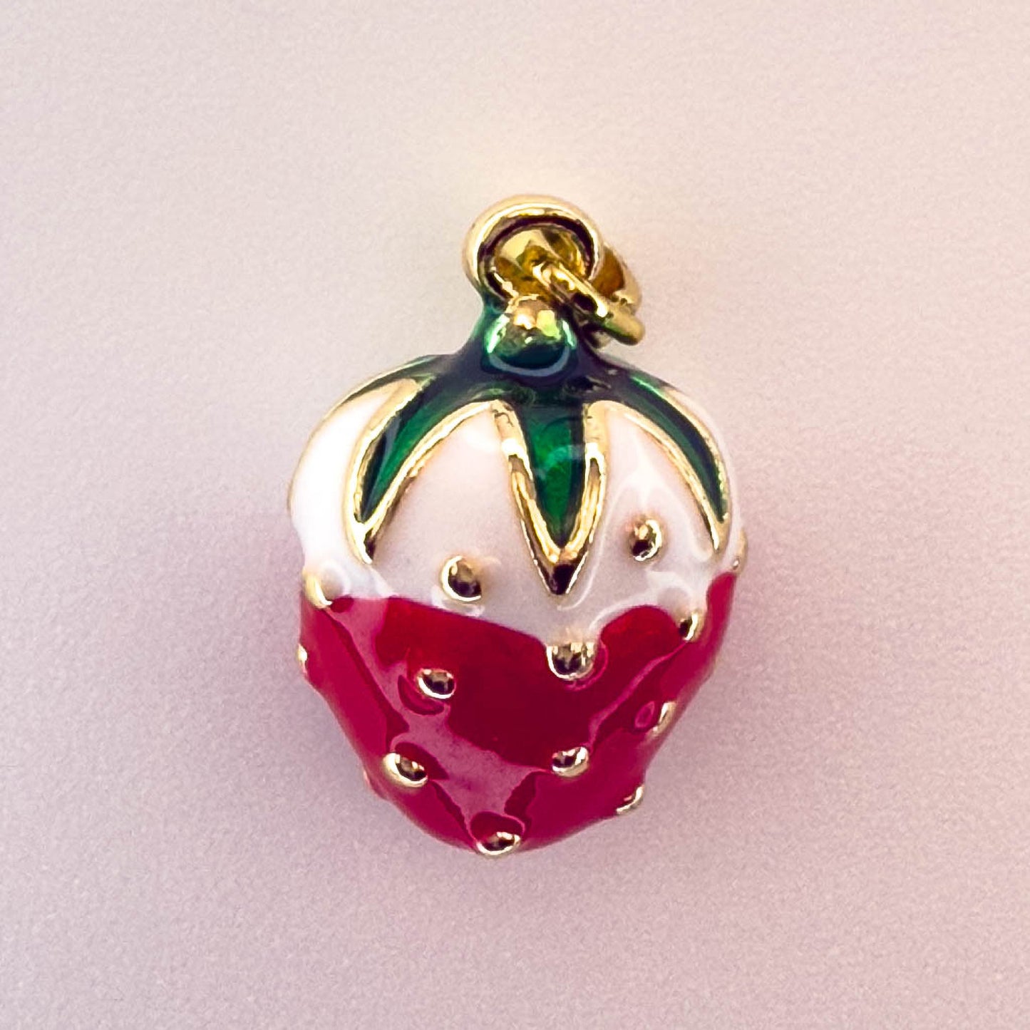 LYVANLICute Strawberry Charm Pendant – Hand‑Painted Enamel DIY Accessory for Bracelets, Necklaces & Earrings – Jewelry Making Supplies