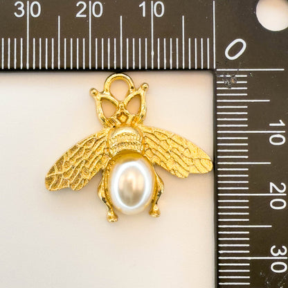 LYVANLIEnamel Bee Charms, Korean Style Alloy Pendants for DIY Bracelets, Necklaces, Earrings, Bags, Shoes & Clothing Accessories