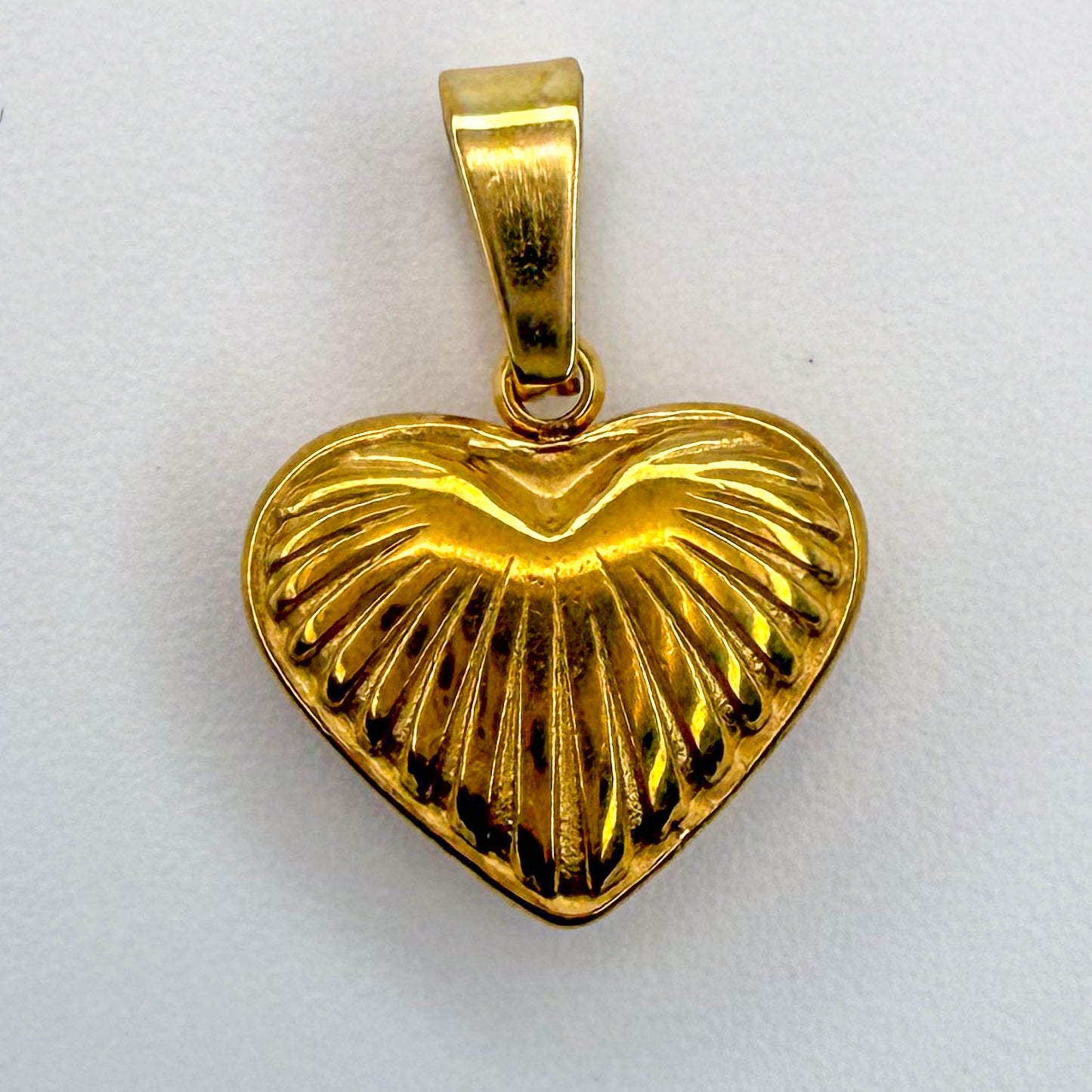LYVANLI18K Gold Plated Stainless Steel Laser‑Cut Heart Pendant – Durable Heart Charm for Necklaces, Bracelets, and DIY Jewelry Making