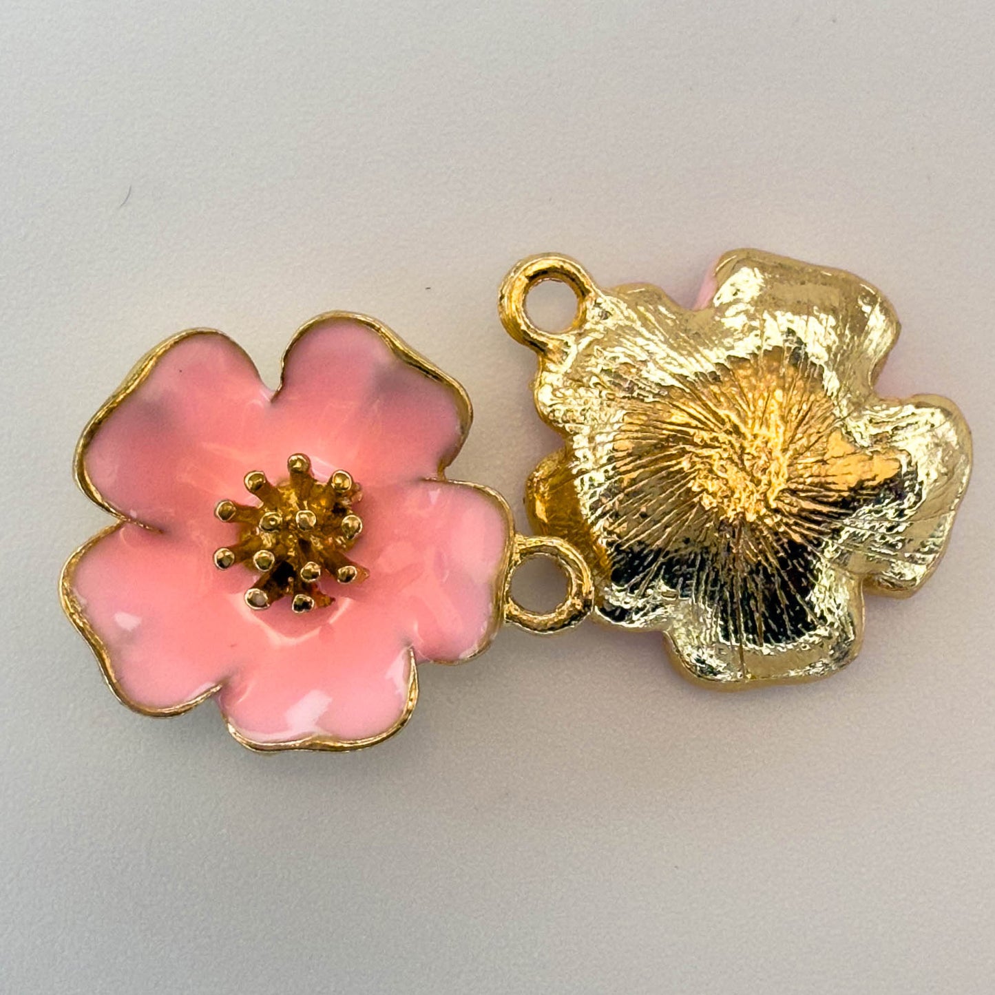 Korean version of DIY jewelry accessories, dripping alloy accessories, small pendants, bracelets, pendants, accessories, hibiscus flowers.