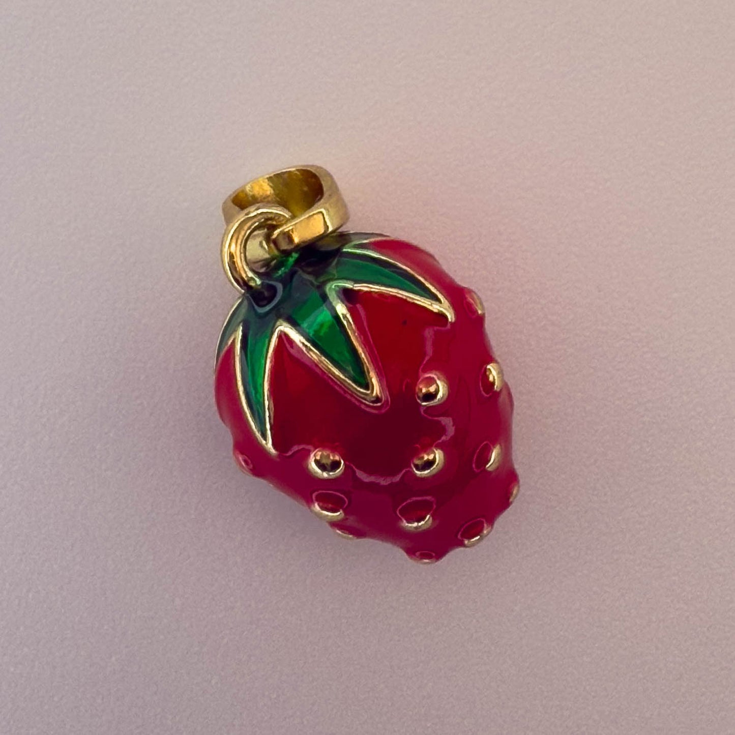 LYVANLICute Strawberry Charm Pendant – Hand‑Painted Enamel DIY Accessory for Bracelets, Necklaces & Earrings – Jewelry Making Supplies