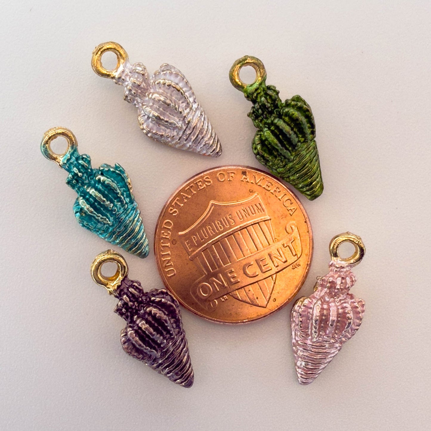 LYVANLIPearl Enamel Seashell Starfish Charms Set, Alloy Ocean Pendant DIY Jewelry Making for Bracelets Earrings Necklaces