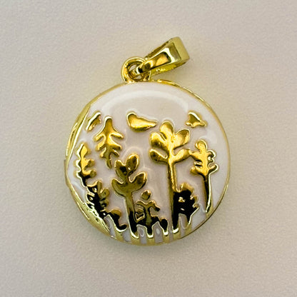 LYVANLIRound Locket Necklace with Oil Painting Design – Photo Pendant Charm for Women, Minimalist Gold Plated Jewelry Accessory