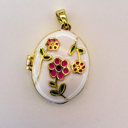 LYVANLIRound Locket Necklace with Oil Painting Design – Photo Pendant Charm for Women, Minimalist Gold Plated Jewelry Accessory