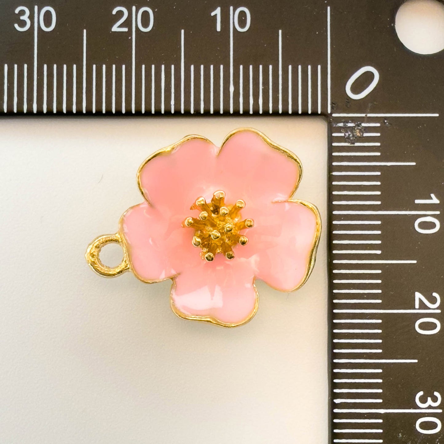 Korean version of DIY jewelry accessories, dripping alloy accessories, small pendants, bracelets, pendants, accessories, hibiscus flowers.