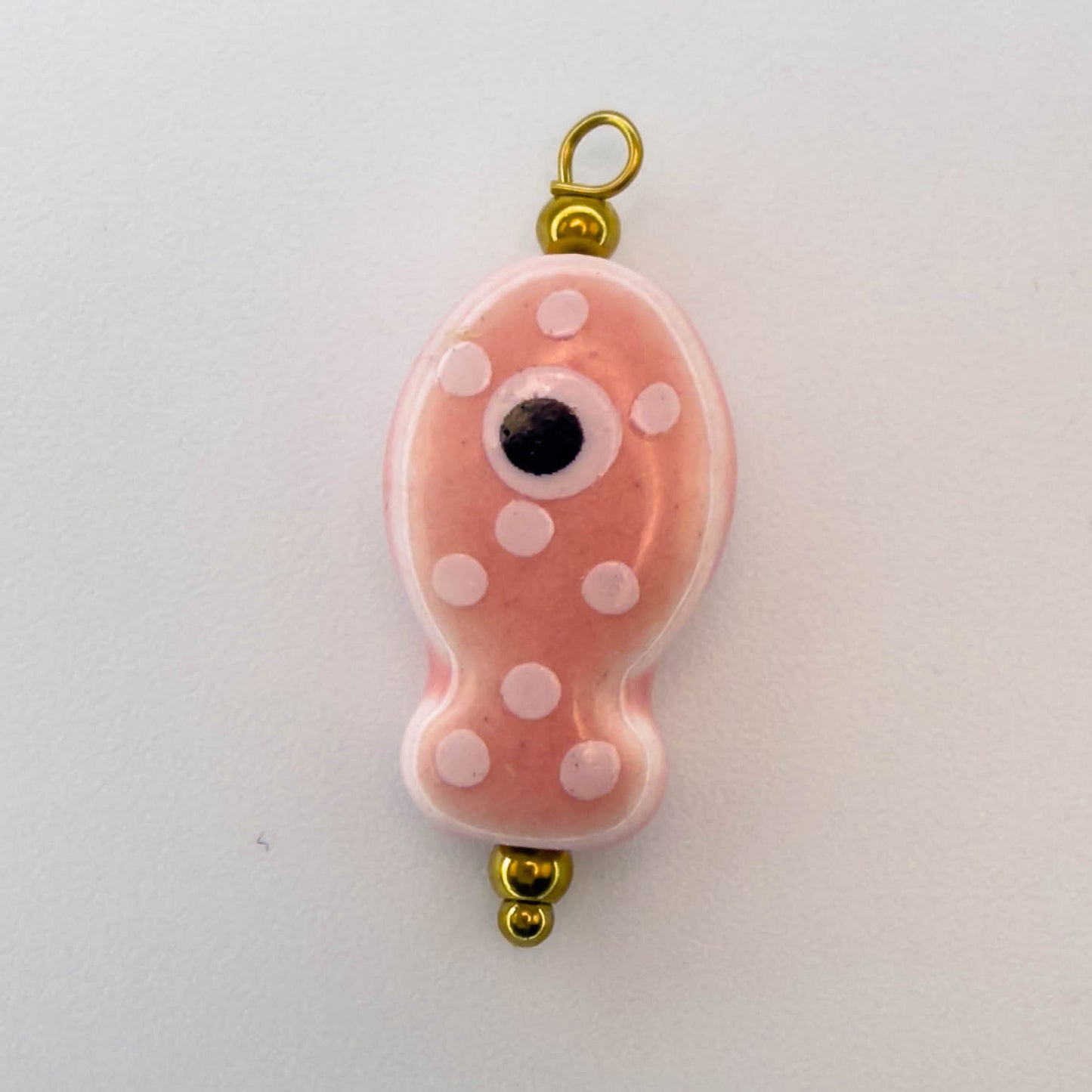 LYVANLIHand-painted ceramic fish pendants with colorful polka dots are ideal for DIY necklaces, earrings, and jewelry accessories.